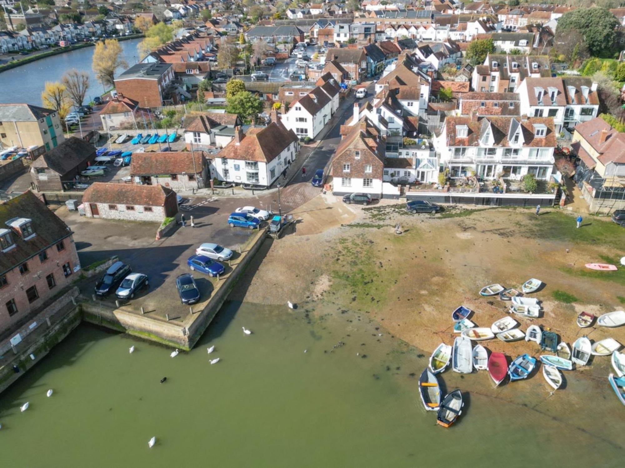 Pass The Keys Lovely Ground Floor Flat With Large Garden Chichester Exterior foto